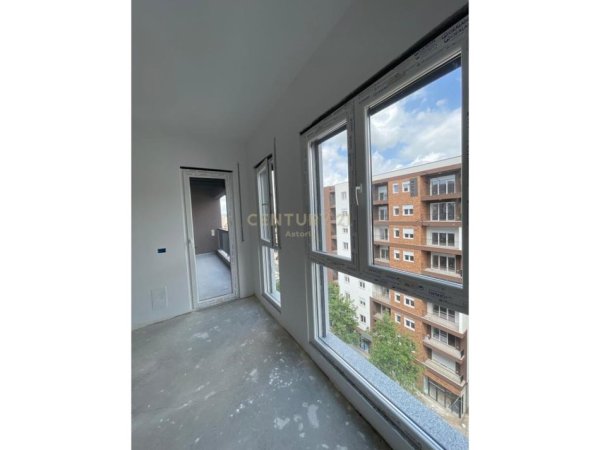 Tirane, shitet apartament 2+1 Kati 7, 109 m² 96.000 € (KAMEZ)