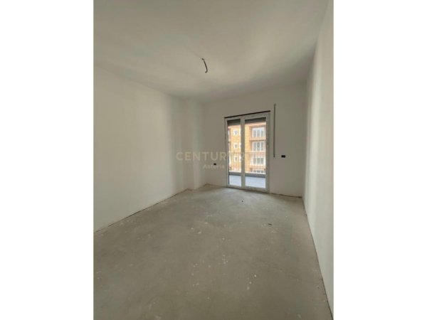 Tirane, shitet apartament 2+1 Kati 7, 109 m² 96.000 € (KAMEZ)