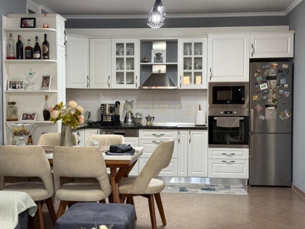 Tirane, shitet apartament 2+1+Ballkon Kati 9, 113 m² 158.500 € (ASTIR PRANE BULEVARDIT MIGJENI)
