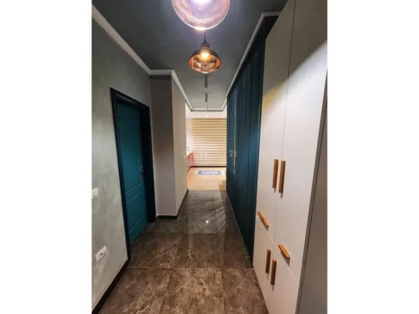 Tirane, jepet me qera apartament 1+1+Ballkon Kati 7, 65 m² 500 € (Astir)