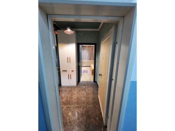 Tirane, jepet me qera apartament 1+1+Ballkon Kati 7, 65 m² 500 € (Astir)
