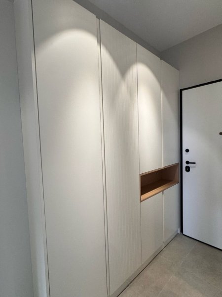 Tirane, jepet me qera apartament 1+1+Ballkon Kati 6, 60 m² 600 € (Stacioni Trenit)
