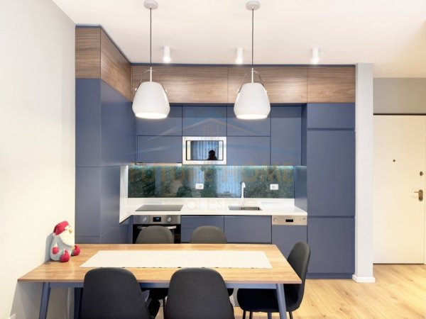 Tirane, shitet apartament 1+1 Kati 3, 61 m² 145.000 € (Unaza e Re)