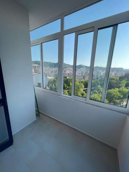 Tirane, jepet me qera apartament 1+1+Ballkon Kati 7, 60 m² 550 € (Bulevardi Gjergj Fishta)