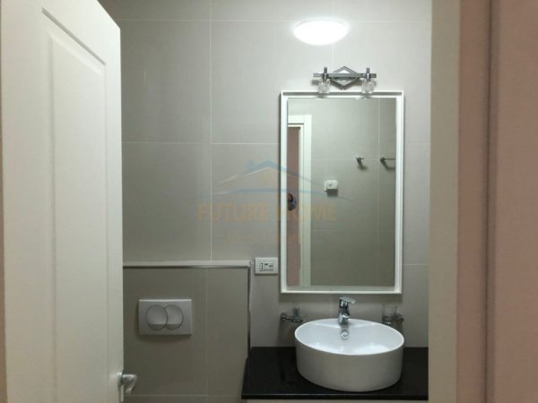 Tirane, shitet apartament 3+1+Ballkon Kati 3, 169 m² 500.000 € (Rezidenca Touch of the Sun, Sauk)