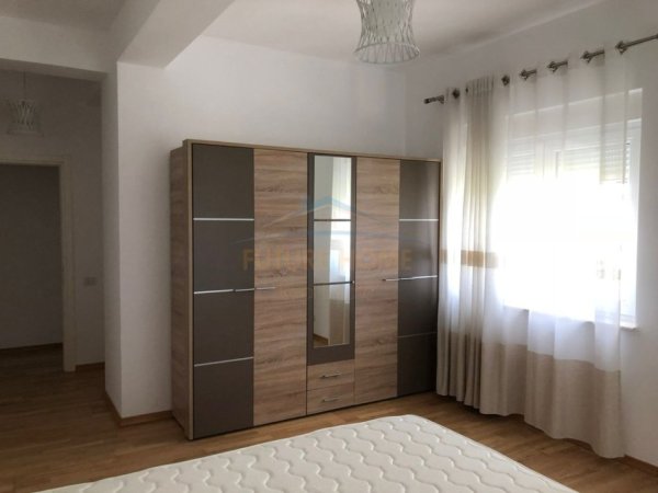 Tirane, shitet apartament 3+1+Ballkon Kati 3, 169 m² 500.000 € (Rezidenca Touch of the Sun, Sauk)