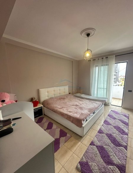 Tirane, jepet me qera apartament 1+1+Aneks+Ballkon Kati 6, 62 m² 550 € (Selvia)