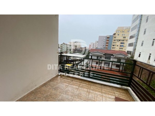 Durres, shitet apartament 2+1+Ballkon Kati 2, 105 m² 105.000 € (Pavaresia Plazh)