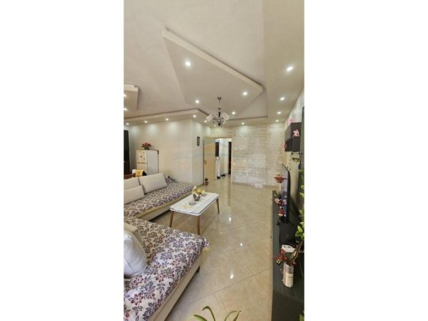 Durres, shitet apartament 2+1+Ballkon Kati 4, 116 m² 117.000 € (Ish URT)