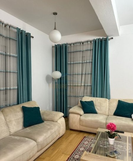 Tirane, shitet apartament 3+1+Aneks+Ballkon Kati 3, 169 m² 500.000 € (Rruga Ibrahim Shalqizi)