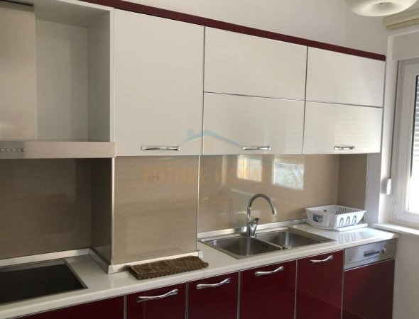 Tirane, shitet apartament 3+1+Aneks+Ballkon Kati 3, 169 m² 500.000 € (Rruga Ibrahim Shalqizi)