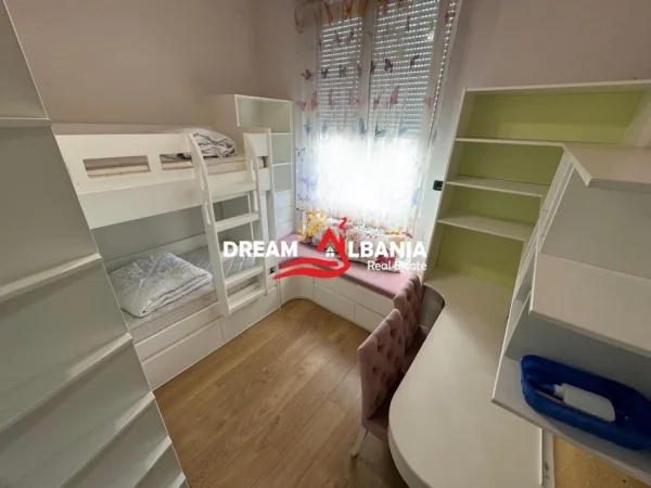 Tirane, shitet apartament 2+1+Ballkon Kati 2, 89 m² 199.000 € (Tek 21 Dhjetori -)