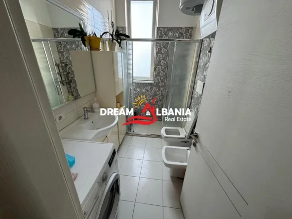 Tirane, shitet apartament 2+1+Ballkon Kati 2, 89 m² 199.000 € (Tek 21 Dhjetori -)