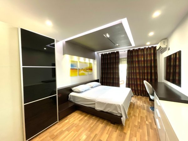 Tirane, jepet me qera apartament 2+1+Ballkon Kati 7, 120 m² 1.000 € (Rruga e Elbasanit)
