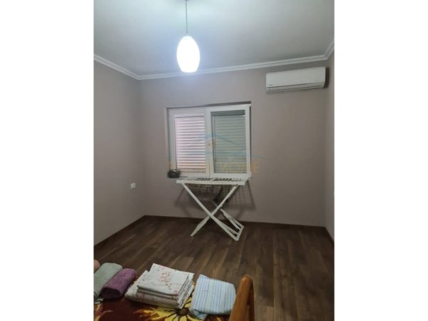 Tirane, shitet 2+1+Ballkon Kati 4, 105 m² 199.500 € (Bulevardi Bajram Curri)