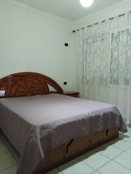 Tirane, jepet me qera apartament 2+1+Ballkon Kati 6, 90 m² 450 € (astir)