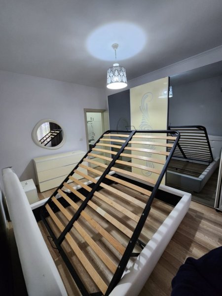 Tirane, jepet me qera 2+1+Ballkon Kati 1, 90 m² 550 € (bill klinton)