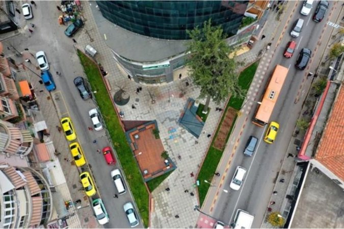 Tirane, jepet me qera ambjent biznesi Kati 1, 227 m² 2.300 € (Rr. e Dibres)