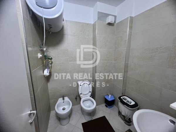 Durres, shitet apartament 2+1+Ballkon Kati 3, 175.000 € (PAVARESIA)