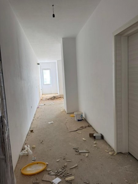 Tirane, shitet apartament 3+1+Ballkon Kati 4, 153 m² (Bulavardi Nene Tereza)