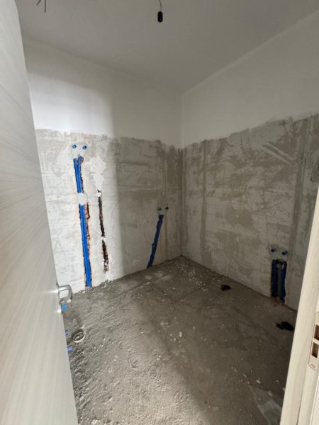 Tirane, shitet apartament 3+1+Ballkon Kati 4, 153 m² (Bulavardi Nene Tereza)