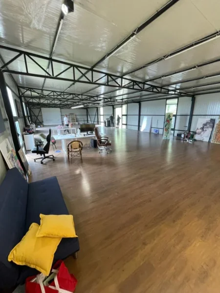 Tirane, jepet me qera , 650 m² 1.500 € (Kashar)