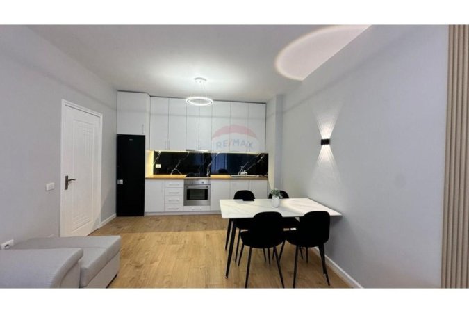 Tirane, shitet apartament 2+1 , 111 m² 148.000 € (Astir)