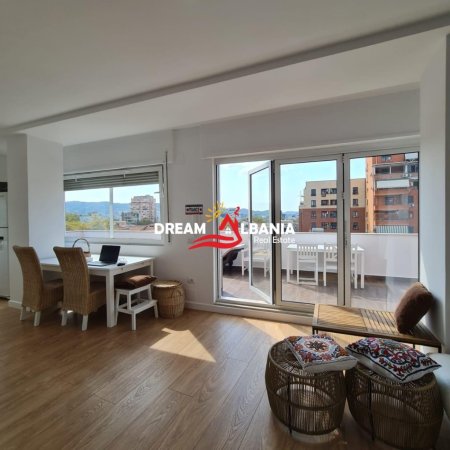 Tirane, jepet me qera apartament 1+1+Ballkon Kati 9, 140 m² 1.250 € (Ne Myslym Shyr)