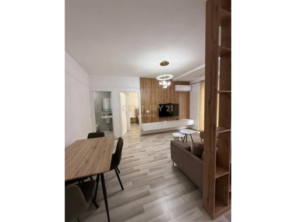 Tirane, jepet me qera apartament 1+1 Kati 3, 68 m² 500 € (NE ASTIR, TE VILA L)