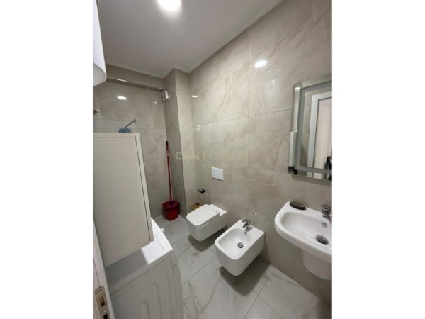Tirane, jepet me qera apartament 1+1 Kati 3, 68 m² 500 € (NE ASTIR, TE VILA L)