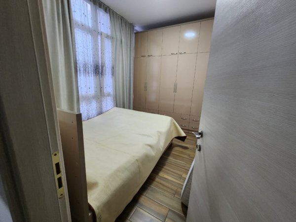 Tirane, jepet me qera apartament 1+1+Ballkon Kati 2, 60 m² 600 € (komuna parisit)