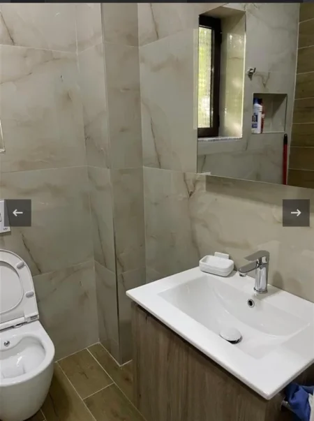 Shqiperi, jepet me qera apartament 1+1 Kati 1, 70 m² 450 € (ferit xhajko)