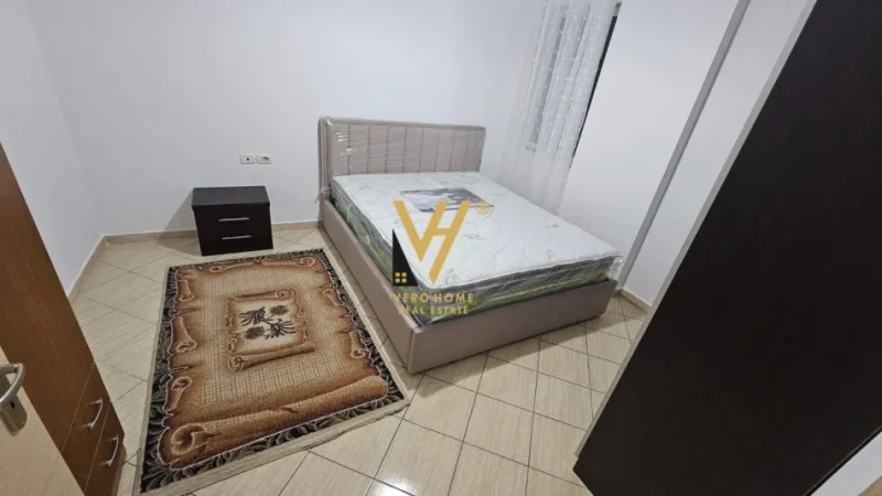 Tirane, jepet me qera apartament 1+1+Ballkon Kati 3, 80 m² 500 € (KODRA E DIELLIT)