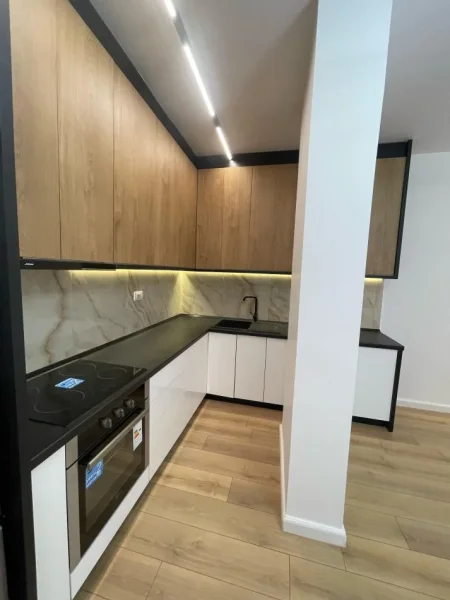 Tirane, shitet apartament 1+1+Ballkon Kati 8, 56 m² 95.000 € (Don Bosko)