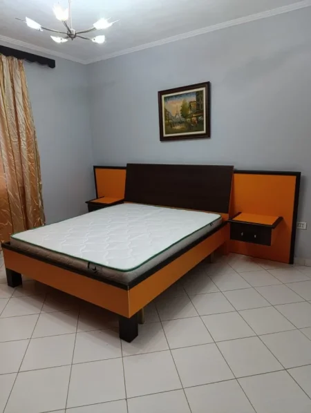 Tirane, jepet me qera apartament 2+1 Kati 1, 88 m² 450 € (Ali Demi)