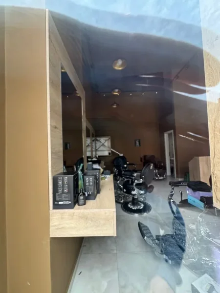 Tirane, jepet me qera ambjent biznesi Kati 0, 45 m² 450 € (astir vila L)