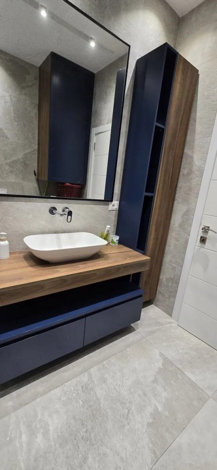 Tirane, jepet me qera apartament 1+1+Ballkon Kati 7, 70 m² 800 € (Square 21)