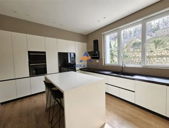 Tirane, SHITET VILE 4+1+Aneks+Ballkon Kati 0, 300 m² 1.200.000 € (PRANE TEG-UT,REZIDENCA SECRET GARDEN)