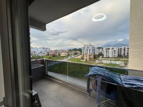 Tirane, shitet apartament 2+1+Aneks+Ballkon Kati 2, 101 m² 175.000 € (Unaza e Re)