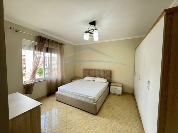 Tirane, shitet apartament 2+1+Ballkon Kati 5, 95 m² 155.000 € (UNAZA RE)   UNA52734