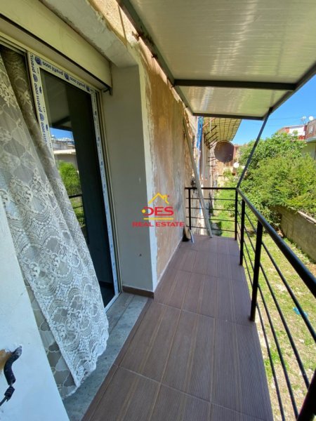 Vlore, shitet apartament 1+1+Ballkon Kati 2, 50 m² 68.000 € (Rruga Mustafa Bello)