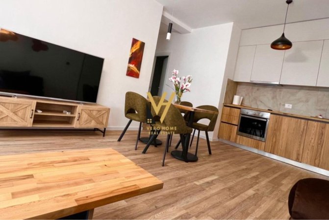 Tirane, jepet me qera apartament 2+1+Ballkon Kati 10, 100 m² 900 € (RRUGA JORDAN MISJA)