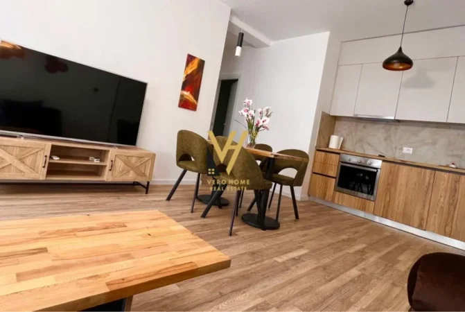 Tirane, jepet me qera apartament 2+1+Ballkon Kati 10, 100 m² 900 € (RRUGA JORDAN MISJA)