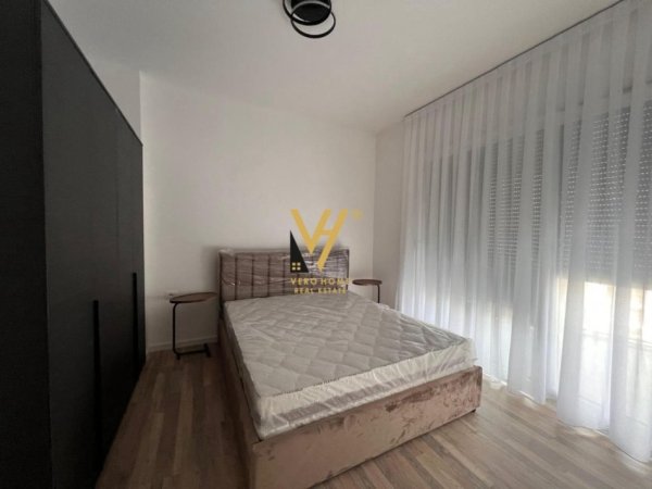 Tirane, jepet me qera apartament 2+1+Ballkon Kati 10, 100 m² 900 € (RRUGA JORDAN MISJA)