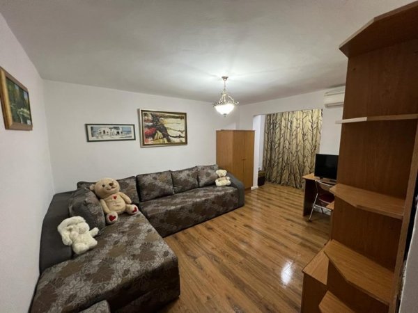 Tirane, jepet me qera apartament 2+1 Kati 5, 70 m² 500 € (Komuna e Parisit)