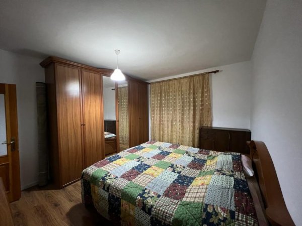 Tirane, jepet me qera apartament 2+1 Kati 5, 70 m² 500 € (Komuna e Parisit)