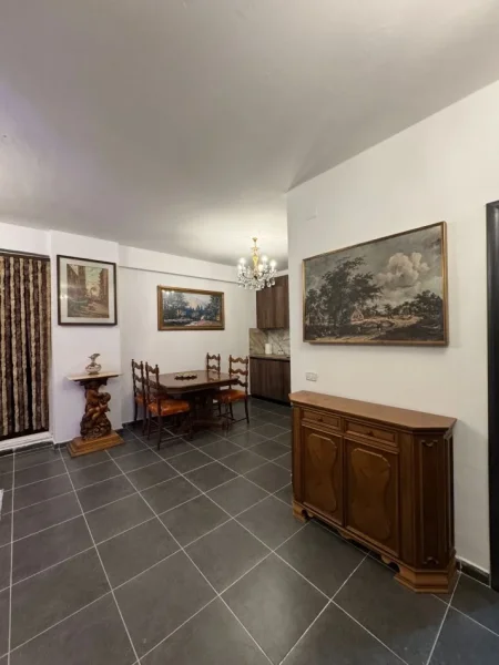 Tirane, jepet me qera apartament 2+1+Aneks+Ballkon Kati 8, 100 m² (Vet Pronari, Jo Agjensi)