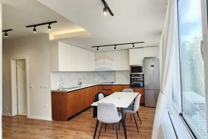 Tirane, jepet me qera 2+1 , 125 m² 900 € (Kodra e diellit)