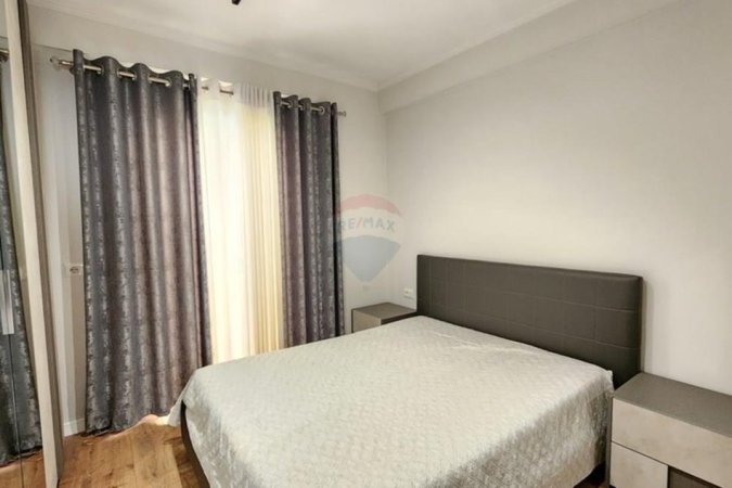 Tirane, jepet me qera 2+1 , 125 m² 900 € (Kodra e diellit)