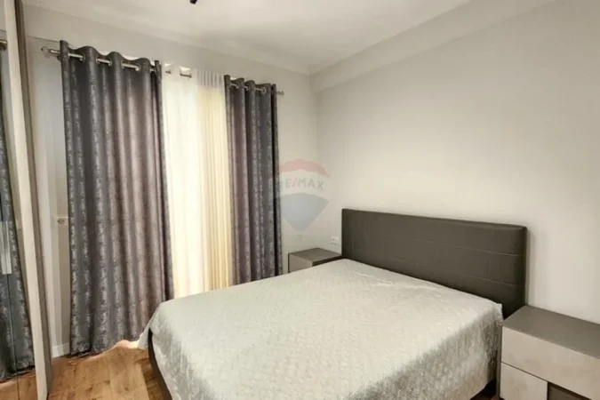 Tirane, jepet me qera 2+1 , 125 m² 900 € (Kodra e diellit)